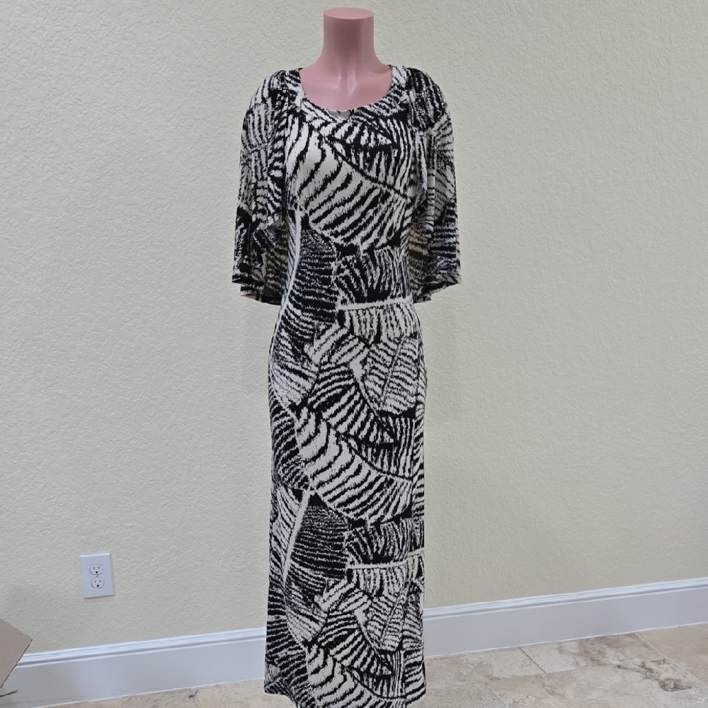 Melissa Masse Black and White Dolman Sleeve Sheath Dress